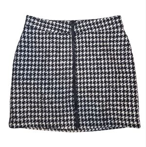 DKNY Houndstooth Miniskirt with Front Zipper Size 8